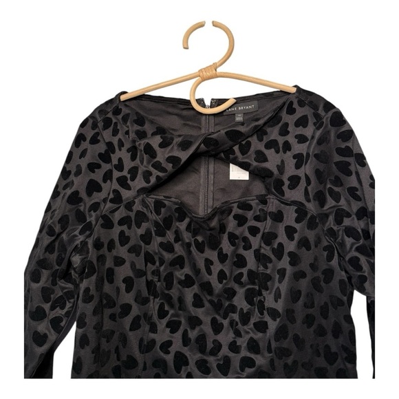 Lane Bryant Velvet Hearts Twist-Neck Flocked Heart Bodycon Dress NEW Size 14 - Picture 5 of 16